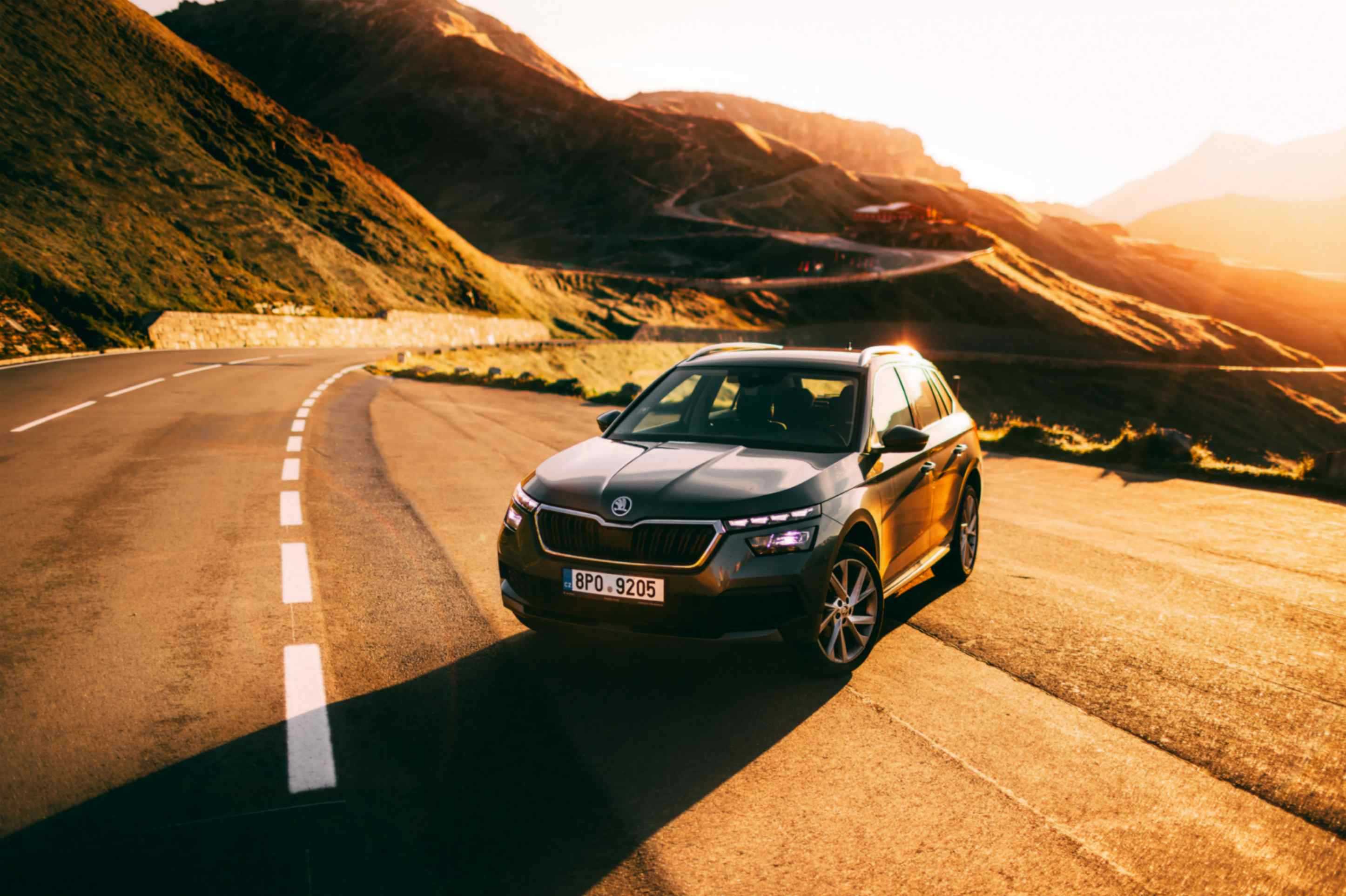 Audi se zapadem slunce